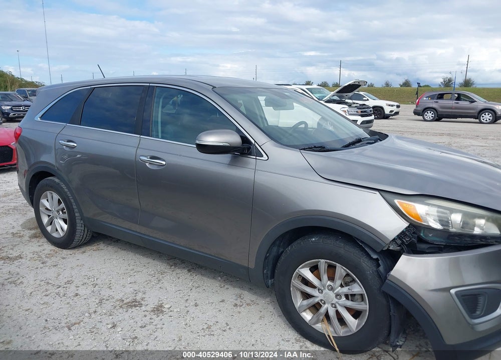 2016 KIA SORENTO 2.4L L VIN: 5XYPG4A30GG167313