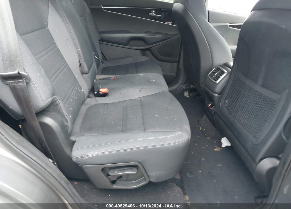 2016 KIA SORENTO 2.4L L VIN: 5XYPG4A30GG167313