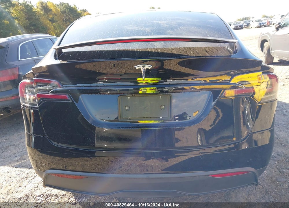 2022 TESLA MODEL X VIN: 7SAXCDE58NF364034