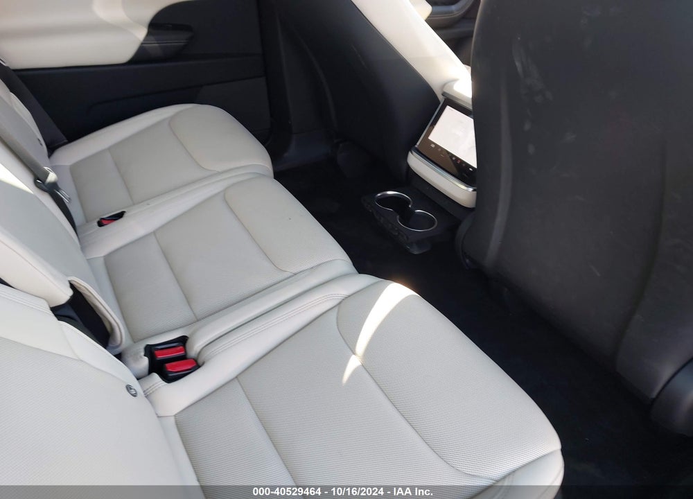 2022 TESLA MODEL X VIN: 7SAXCDE58NF364034