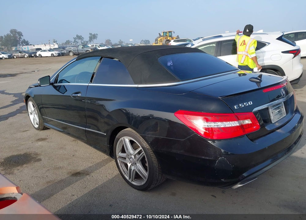 2011 MERCEDES-BENZ E 550 VIN: WDDKK7CF8BF075434