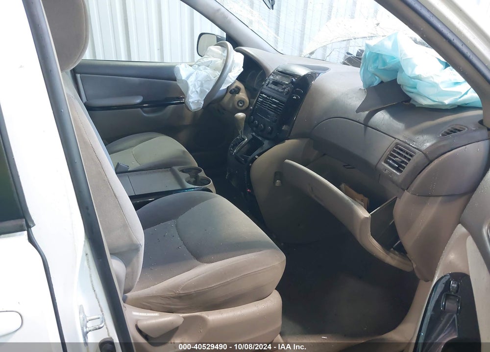 2004 TOYOTA SIENNA LE VIN: 5TDZA23C34S048388