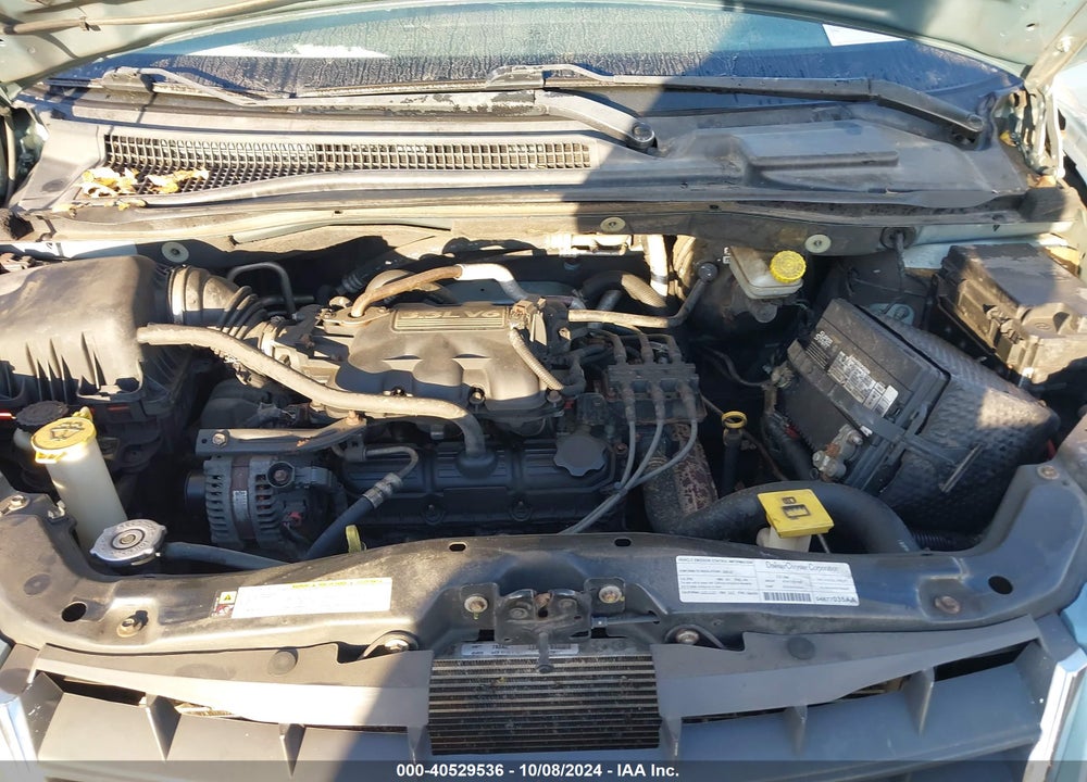 2008 CHRYSLER TOWN & COUNTRY LX VIN: 2A8HR44H78R603988