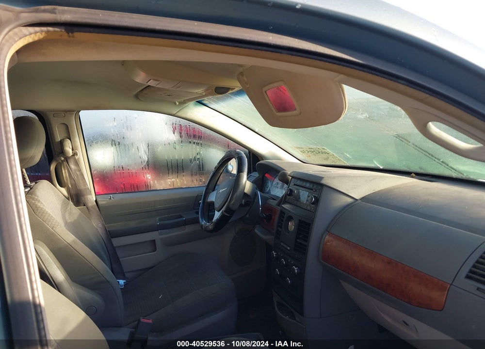 2008 CHRYSLER TOWN & COUNTRY LX VIN: 2A8HR44H78R603988