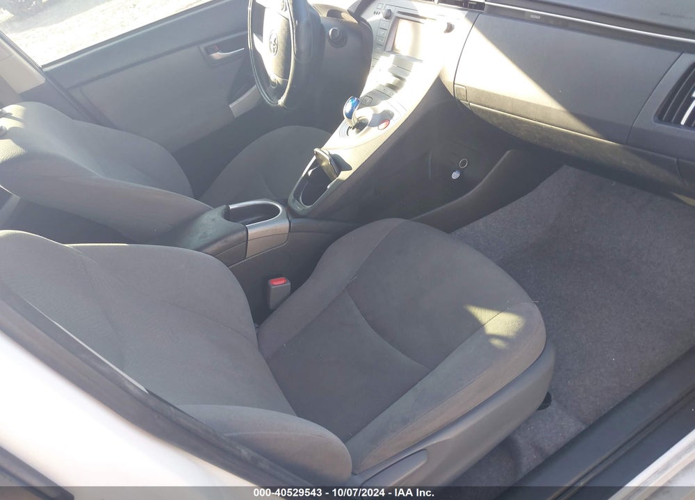 2015 TOYOTA PRIUS TWO VIN: JTDKN3DU2F0409389