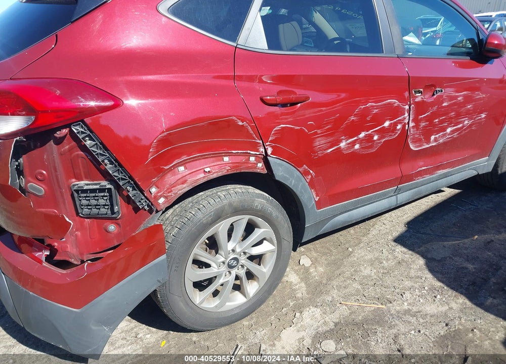 2018 HYUNDAI TUCSON SE VIN: KM8J2CA43JU766232