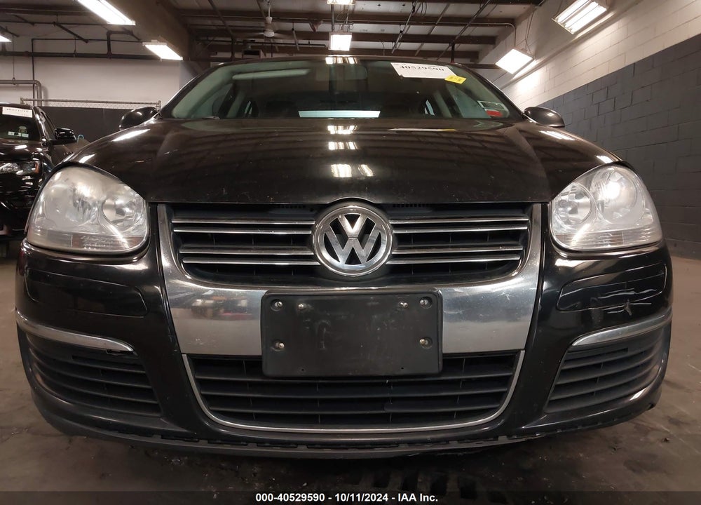 2010 VOLKSWAGEN JETTA LIMITED EDITION VIN: 3VWRZ7AJXAM157043