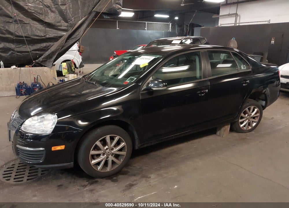 2010 VOLKSWAGEN JETTA LIMITED EDITION VIN: 3VWRZ7AJXAM157043