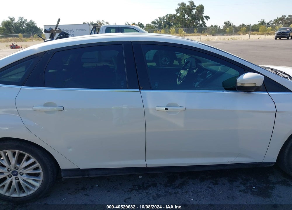 2017 FORD FOCUS TITANIUM VIN: 1FADP3J27HL212800