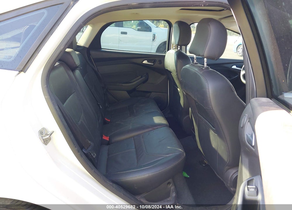 2017 FORD FOCUS TITANIUM VIN: 1FADP3J27HL212800