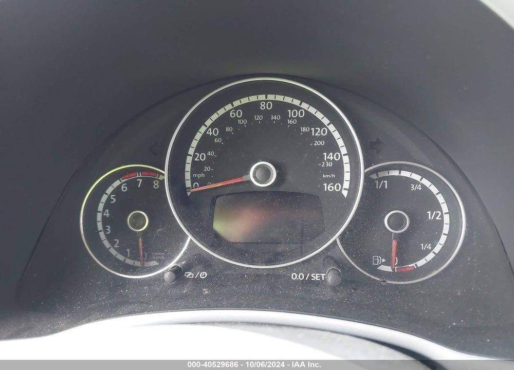 2014 VOLKSWAGEN BEETLE 2.5L VIN: 3VW5X7AT1EM800116