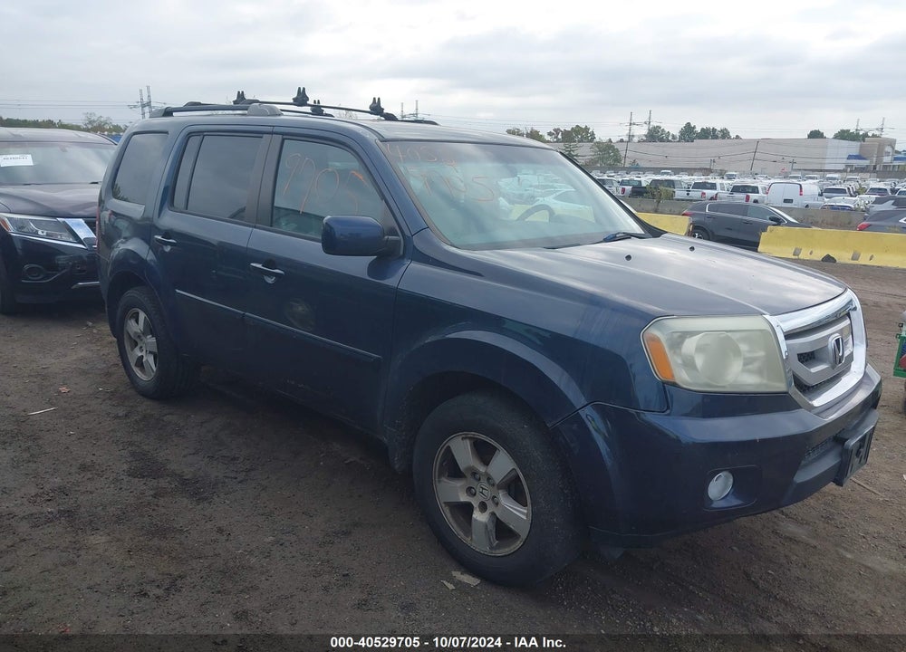 2011 HONDA PILOT EX VIN: 5FNYF4H47BB071359