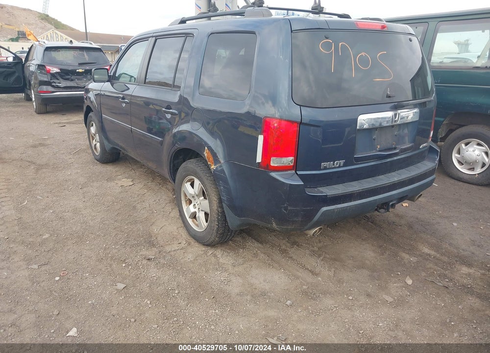 2011 HONDA PILOT EX VIN: 5FNYF4H47BB071359