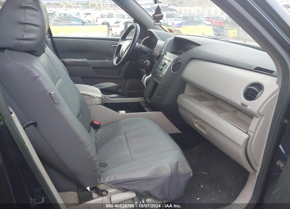 2011 HONDA PILOT EX VIN: 5FNYF4H47BB071359