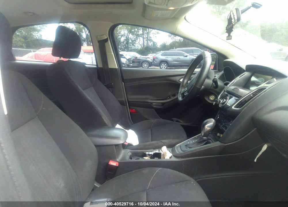2017 FORD FOCUS SEL VIN: 1FADP3H20HL240962
