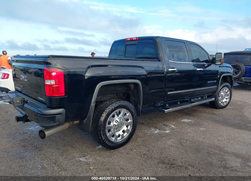 2017 GMC SIERRA 2500HD DENALI VIN: 1GT12UEY2HF154500