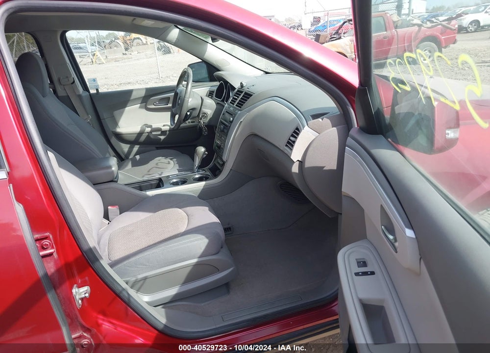 2010 CHEVROLET TRAVERSE LT VIN: 1GNLRGED3AJ252562