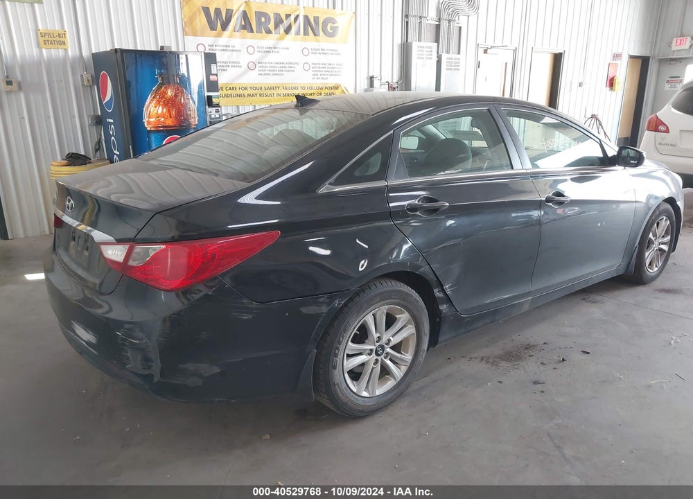 2013 HYUNDAI SONATA GLS VIN: 5NPEB4AC8DH768205