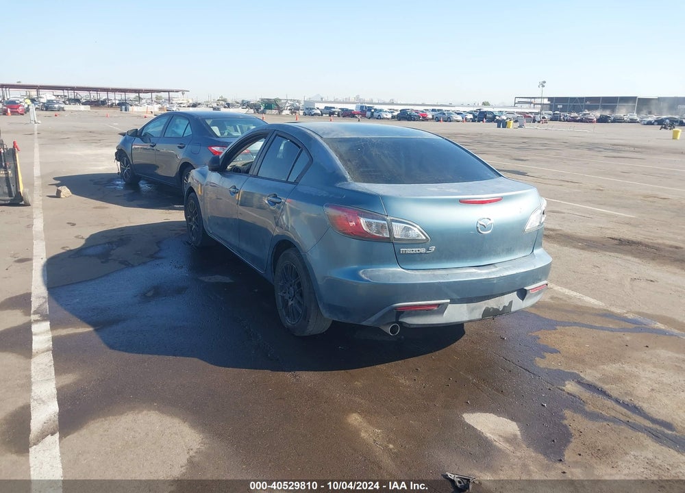 2011 MAZDA 3 I TOURING VIN: JM1BL1VF5B1385829