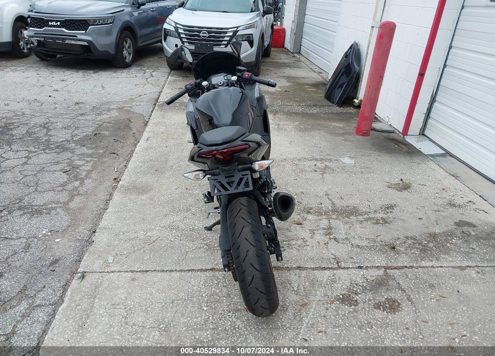 2024 KAWASAKI EX500 H VIN: ML5EXGH18RDA06753