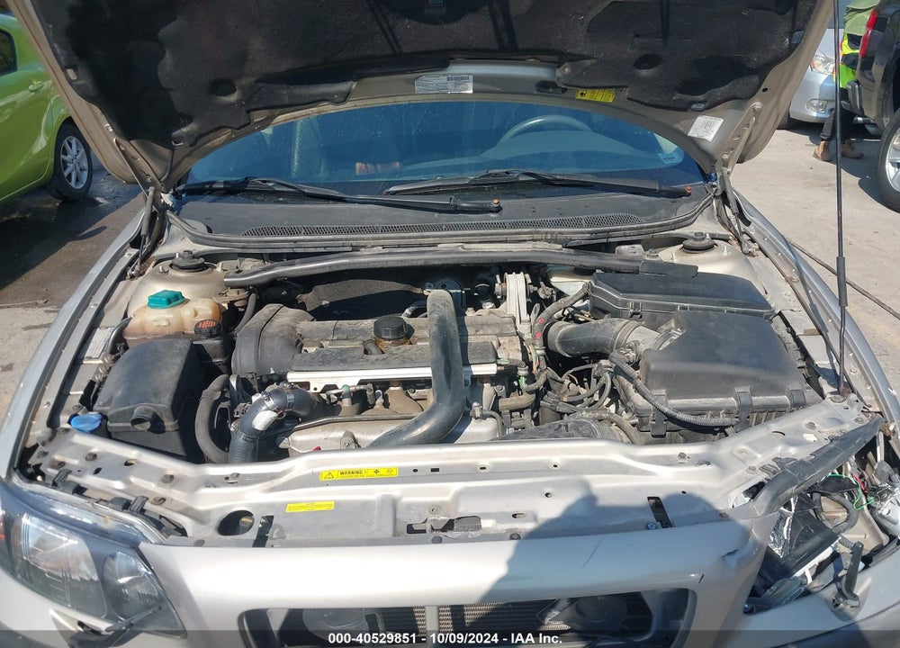 2001 VOLVO S60 2.4T VIN: YV1RS58D712010000