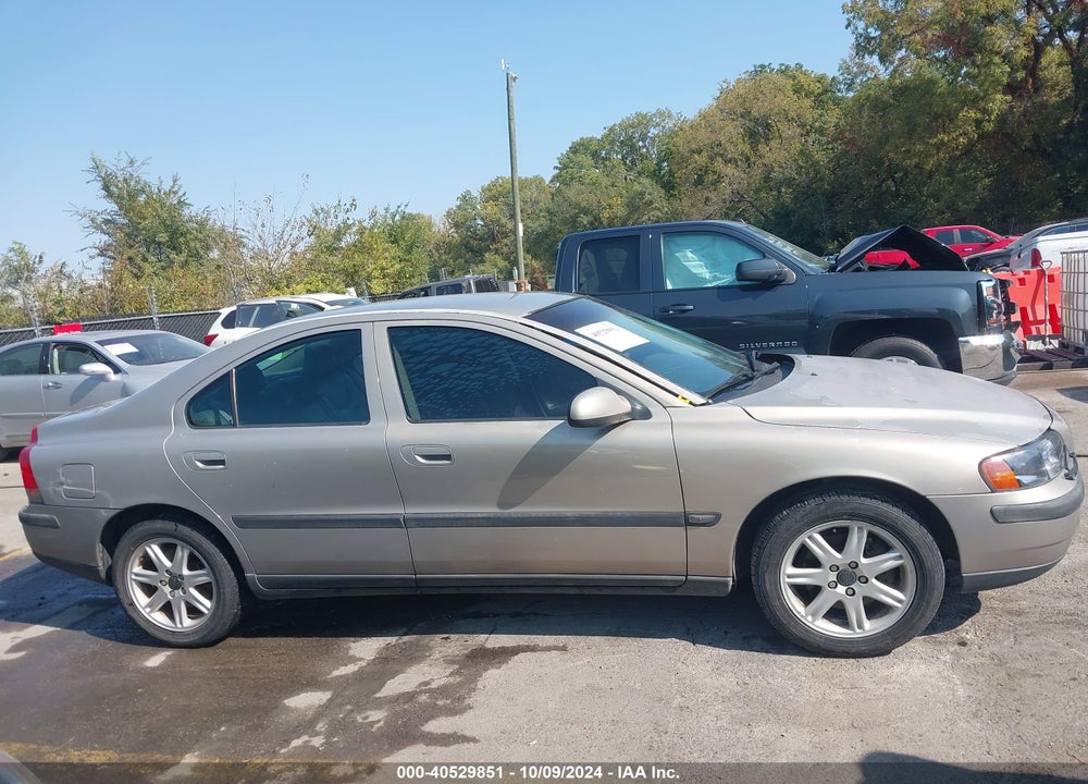 2001 VOLVO S60 2.4T VIN: YV1RS58D712010000
