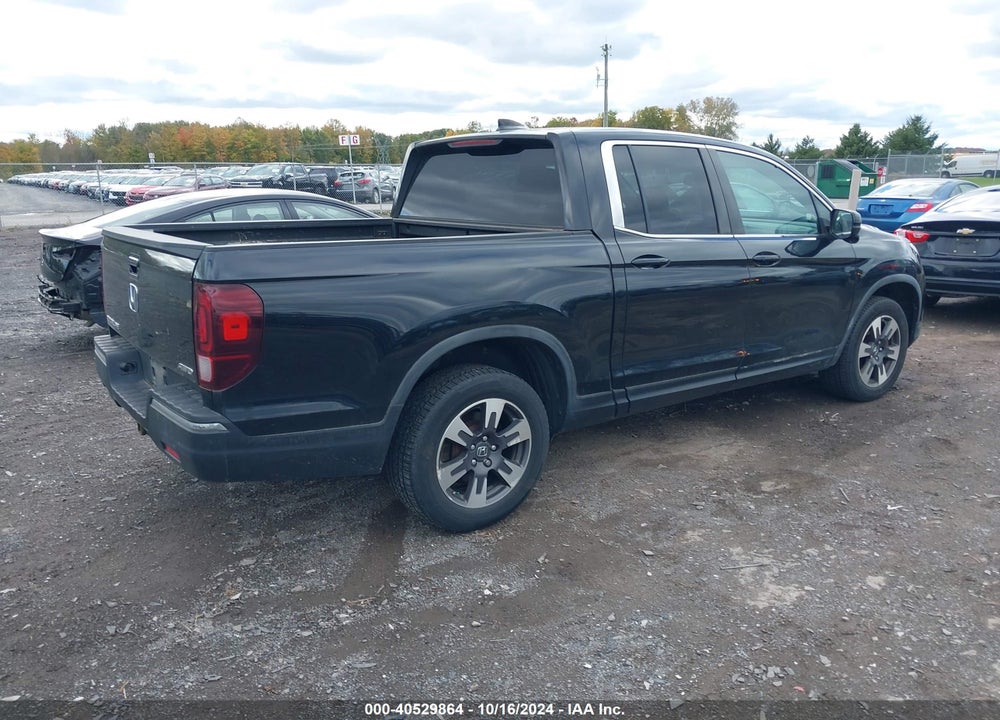 2017 HONDA RIDGELINE RTL-T VIN: 5FPYK3F69HB003431