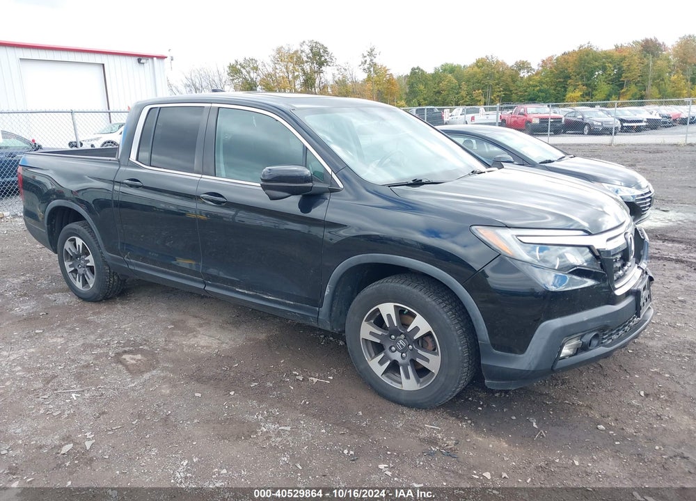 2017 HONDA RIDGELINE RTL-T VIN: 5FPYK3F69HB003431