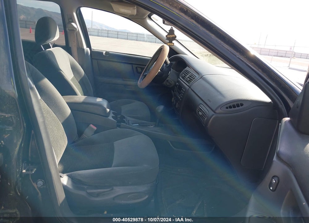 2006 FORD TAURUS SE VIN: 1FAFP53U76A175629
