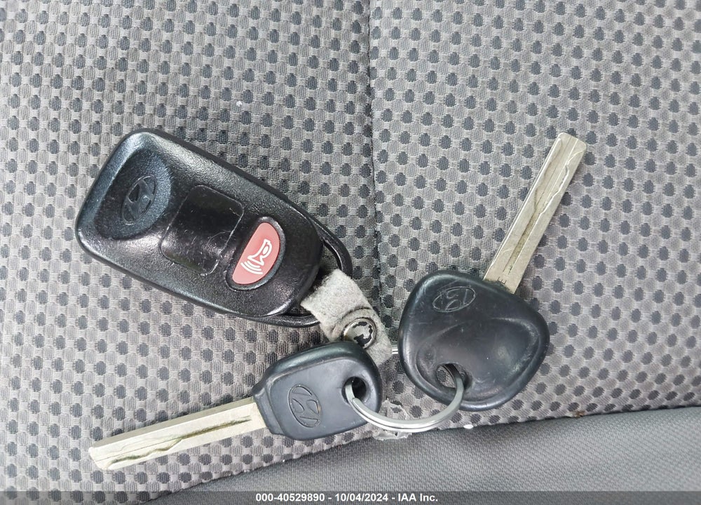 2014 HYUNDAI SONATA GLS VIN: 5NPEB4AC8EH923143