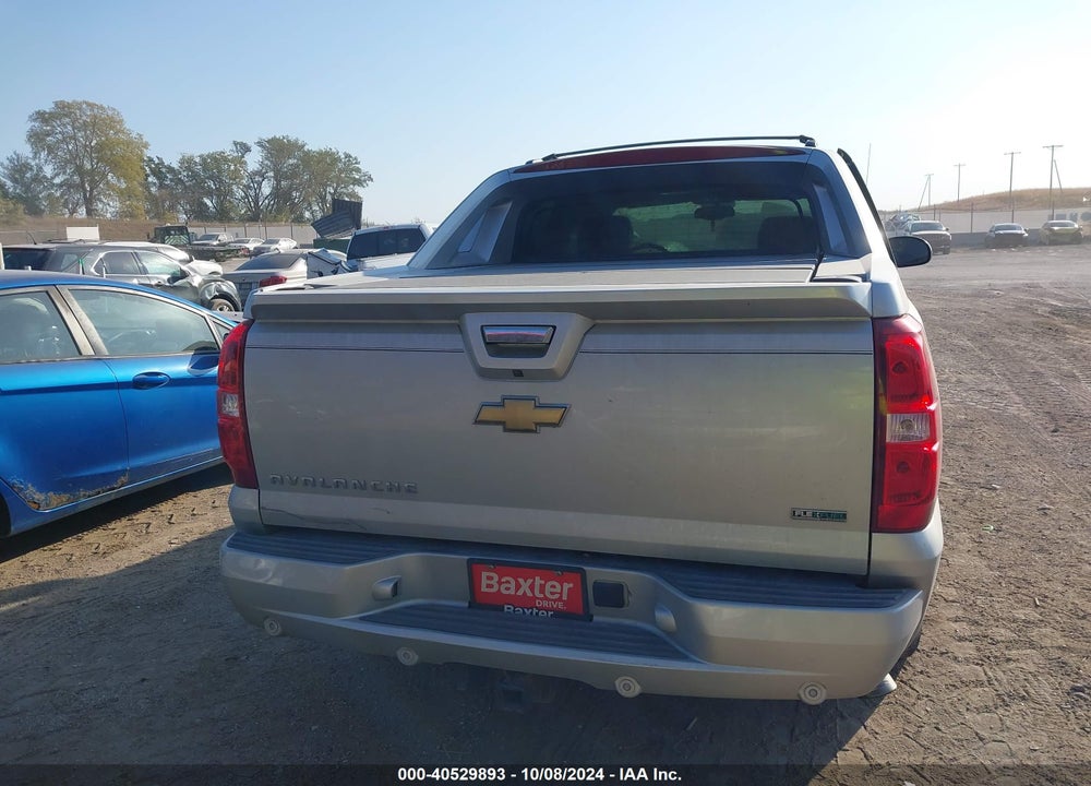 2011 CHEVROLET AVALANCHE 1500 LTZ VIN: 3GNTKGE38BG267623