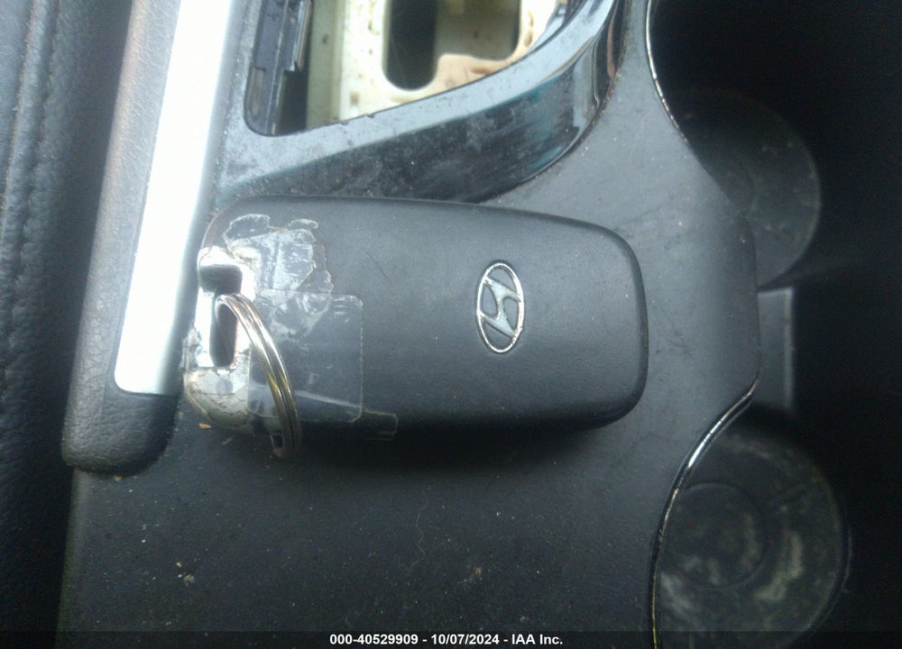 2011 HYUNDAI SONATA SE VIN: 5NPEC4AC6BH276816