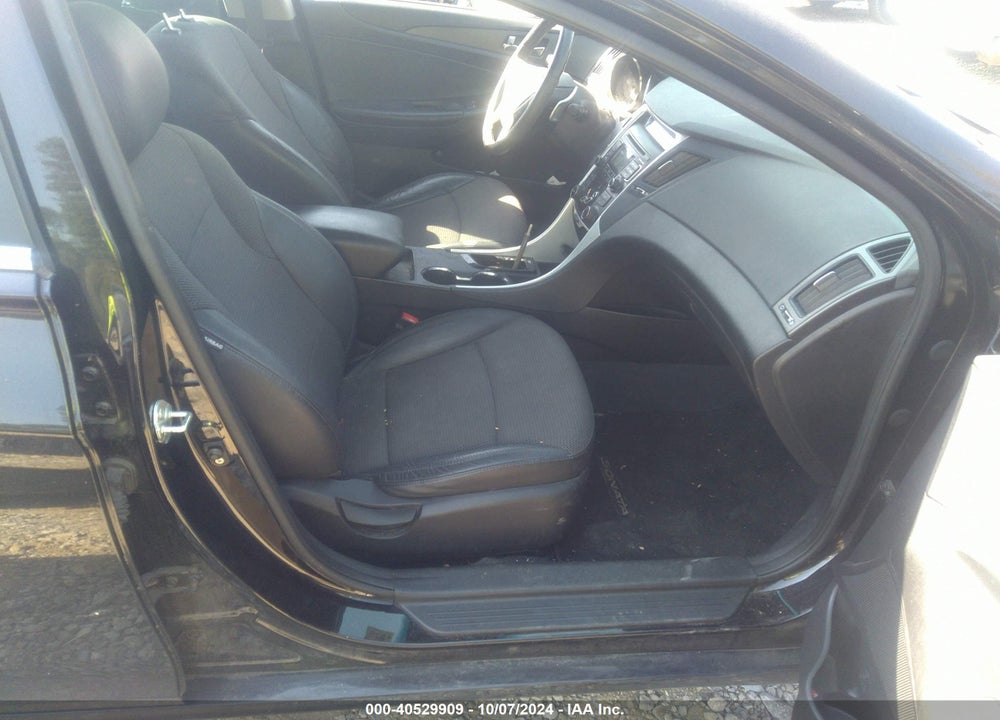 2011 HYUNDAI SONATA SE VIN: 5NPEC4AC6BH276816