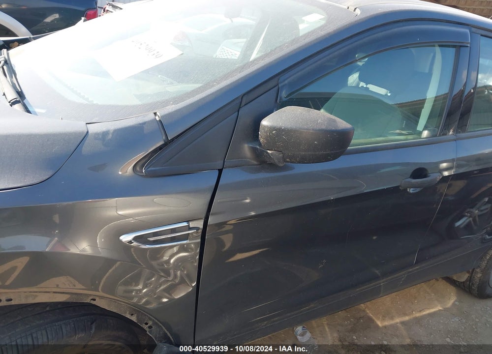 2017 FORD ESCAPE S VIN: 1FMCU0F7XHUB79752