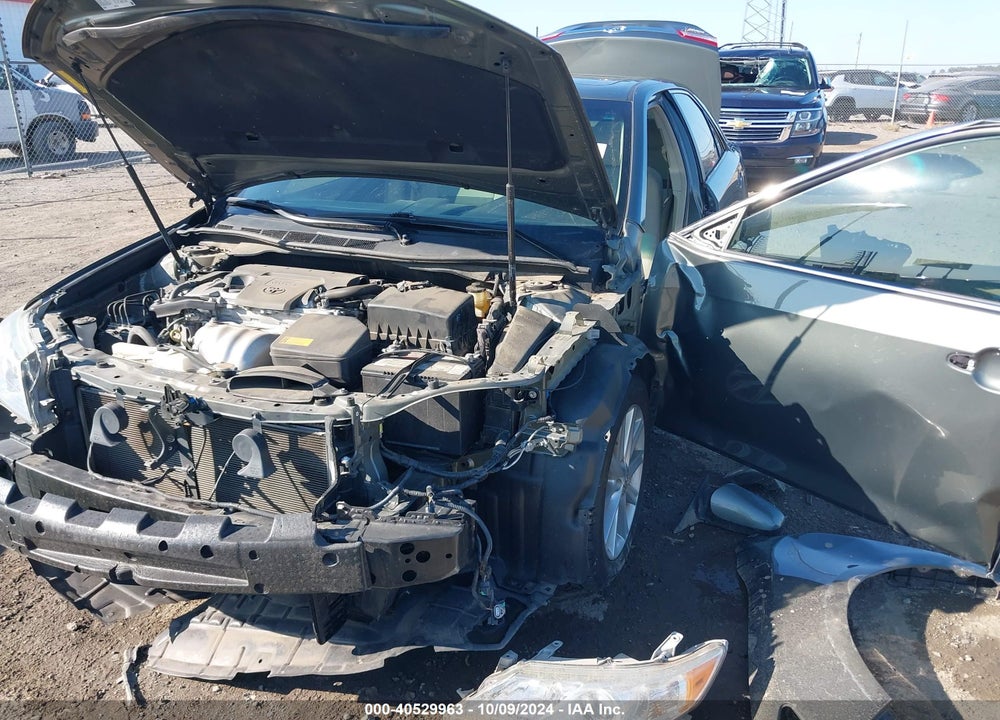 2014 TOYOTA CAMRY XLE VIN: 4T4BF1FK9ER423053