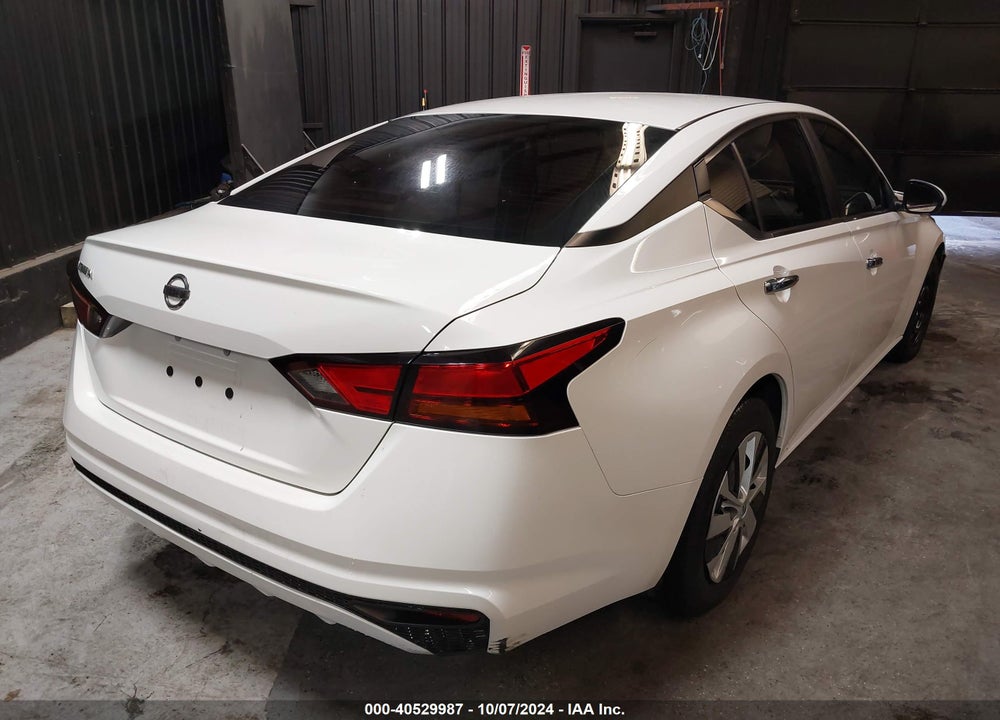 2022 NISSAN ALTIMA S FWD VIN: 1N4BL4BV1NN334179