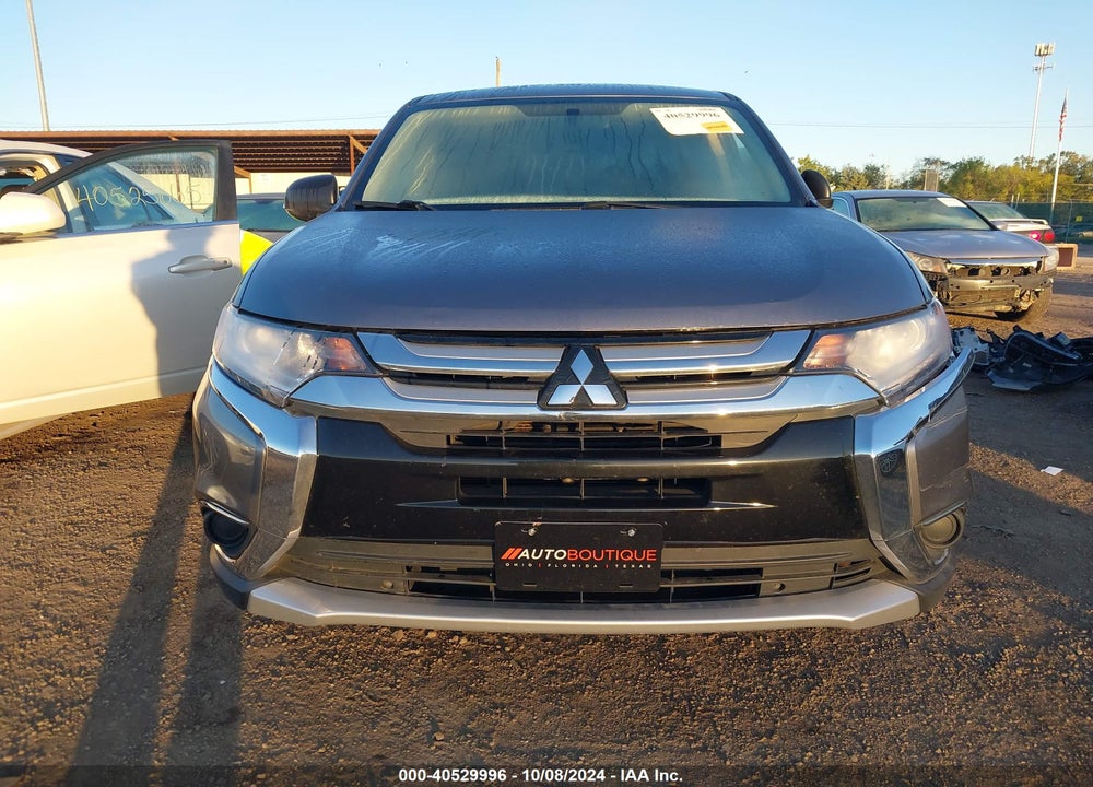 2018 MITSUBISHI OUTLANDER ES VIN: JA4AD2A3XJJ002597