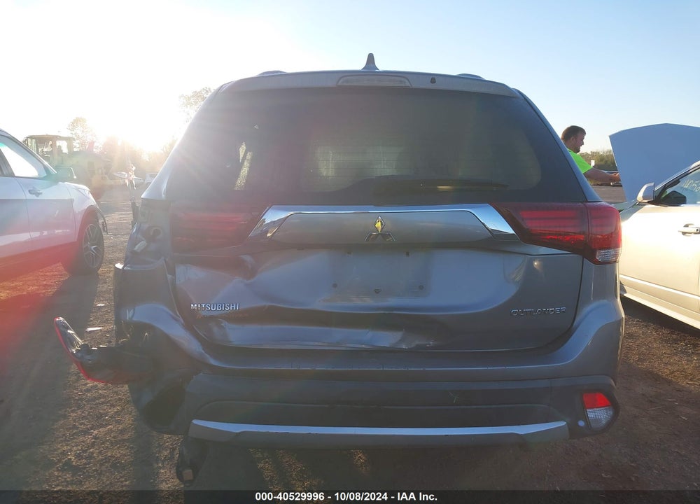 2018 MITSUBISHI OUTLANDER ES VIN: JA4AD2A3XJJ002597