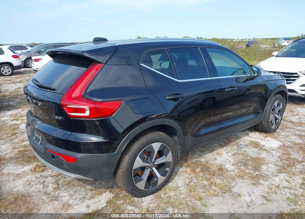 2023 VOLVO XC40 B5 PLUS BRIGHT THEME VIN: YV4L12UN3P2915822