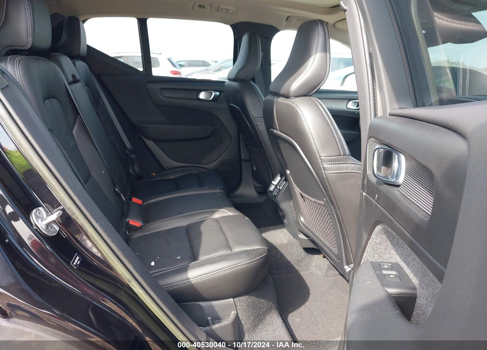 2023 VOLVO XC40 B5 PLUS BRIGHT THEME VIN: YV4L12UN3P2915822