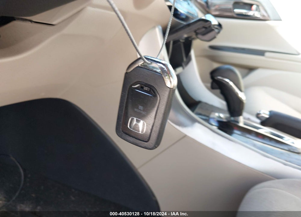 2017 HONDA ACCORD EX VIN: 1HGCR2F00HA200552