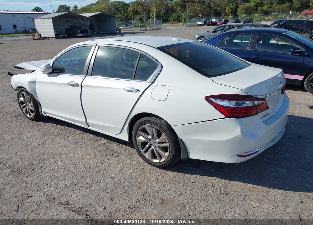 2017 HONDA ACCORD EX VIN: 1HGCR2F00HA200552
