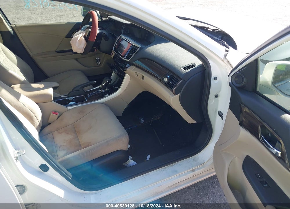 2017 HONDA ACCORD EX VIN: 1HGCR2F00HA200552