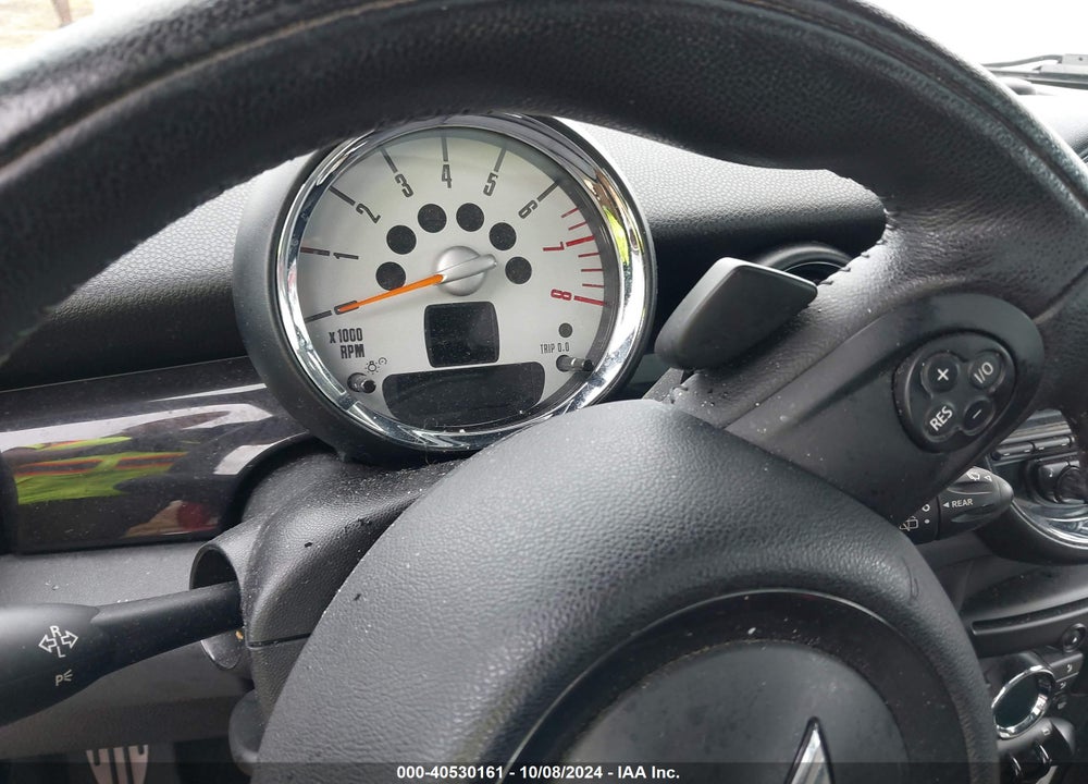 2011 MINI COOPER S CLUBMAN VIN: WMWZG3C59BTY35623
