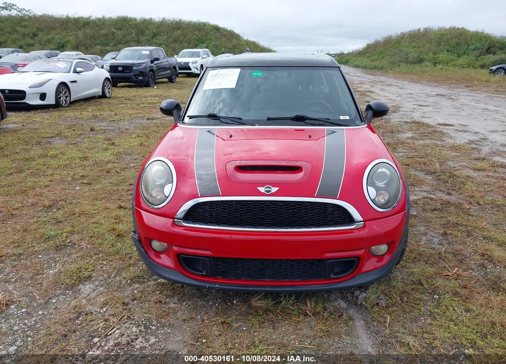 2011 MINI COOPER S CLUBMAN VIN: WMWZG3C59BTY35623