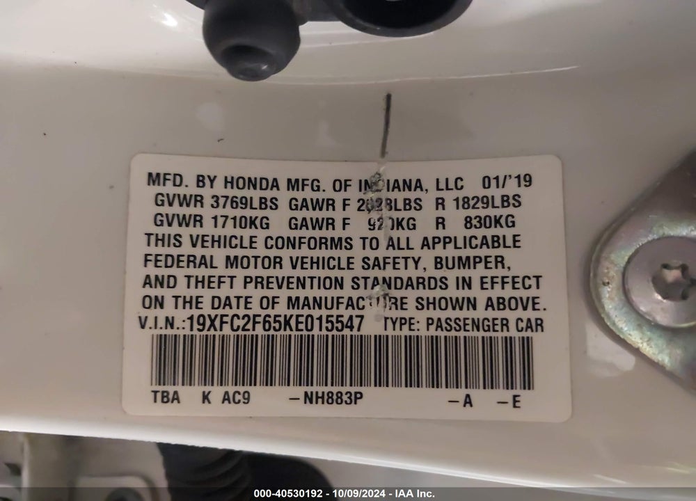 2019 HONDA CIVIC LX VIN: 19XFC2F65KE015547