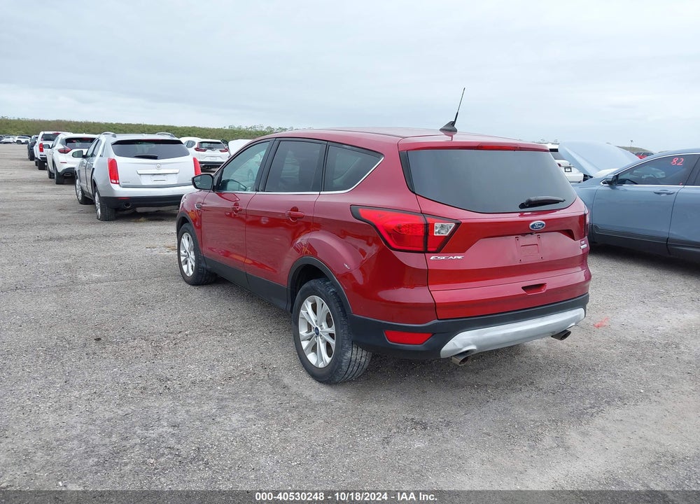 2019 FORD ESCAPE SE VIN: 1FMCU0G90KUB66550