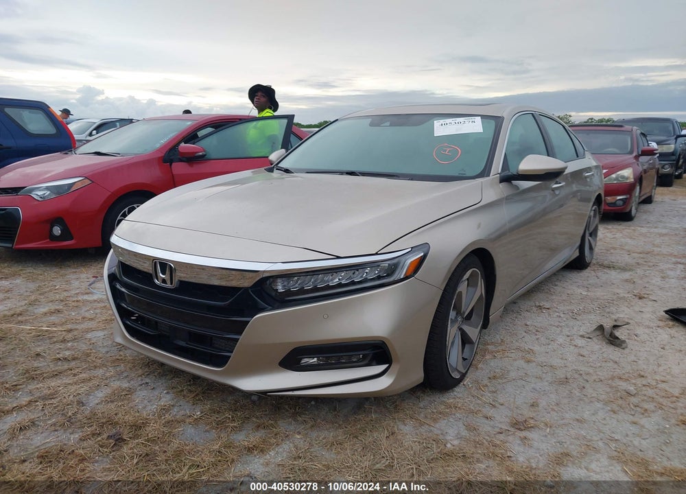 2018 HONDA ACCORD TOURING VIN: 1HGCV1F9XJA097103