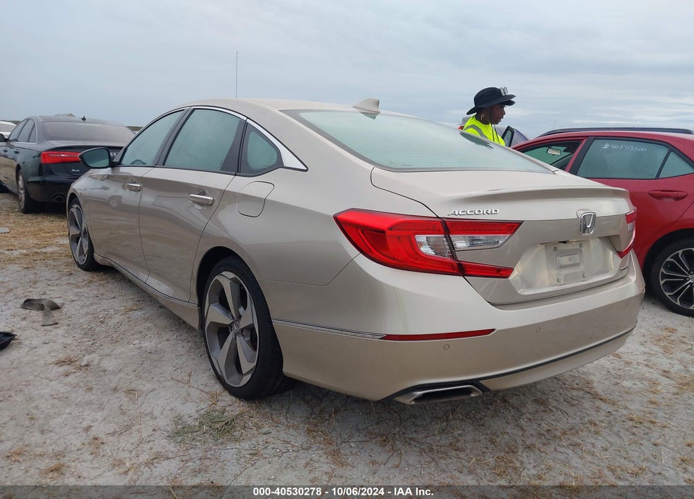 2018 HONDA ACCORD TOURING VIN: 1HGCV1F9XJA097103