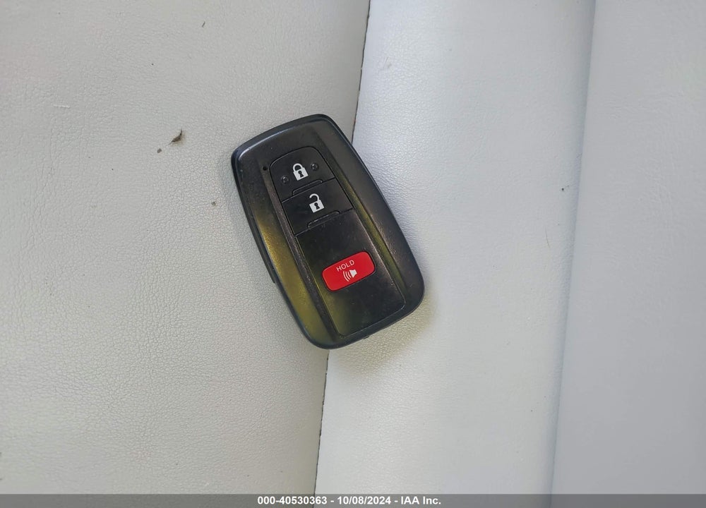 2018 TOYOTA PRIUS VIN: JTDKARFUXJ3064521